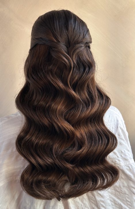 Glossy chocolate waves